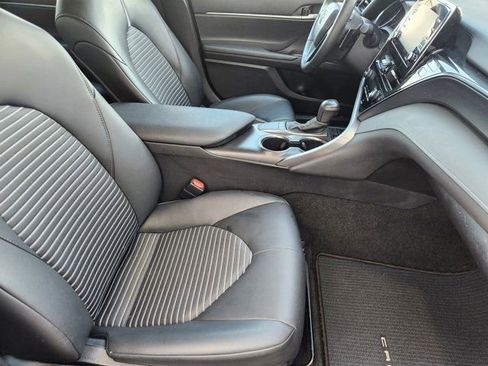 Used 2024 Toyota Camry SE image 20