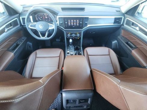 Used 2023 Volkswagen Atlas SE image 14