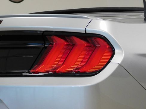 Used 2020 Ford Mustang Premium image 90