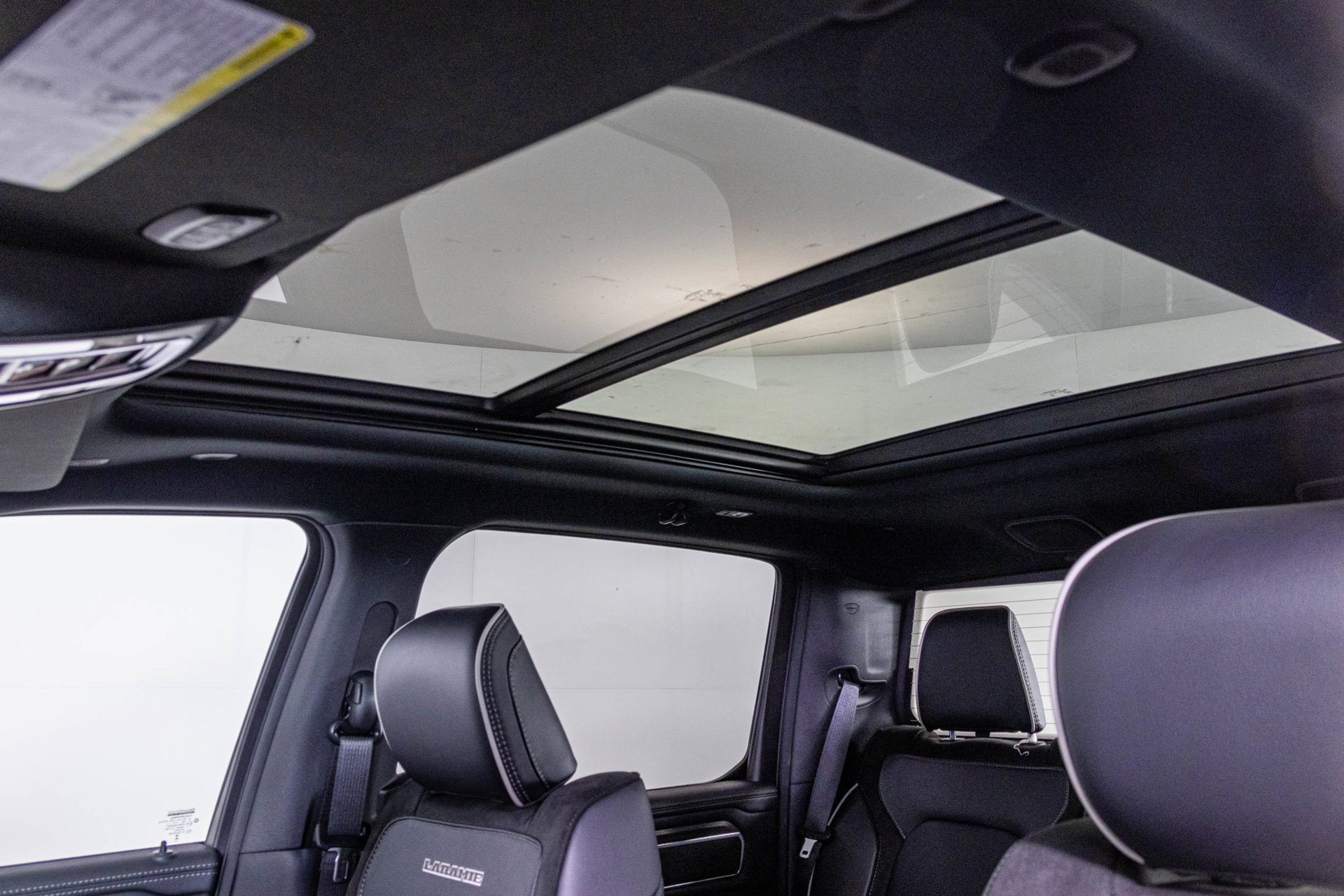 New 2027 RAM 1500 Laramie AWD/4WD image 5