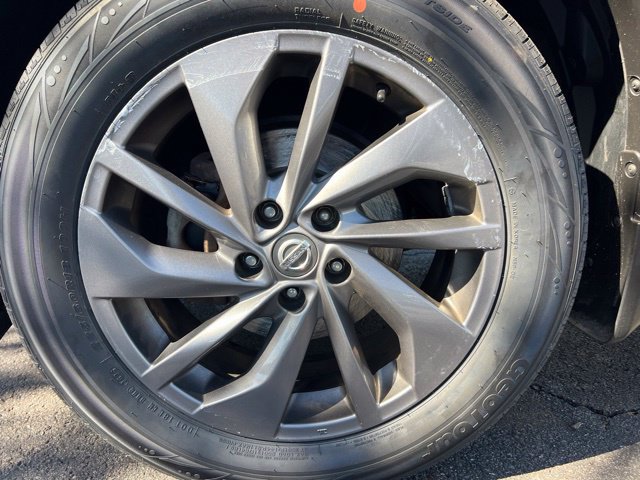Used 2016 Nissan Rogue SL w/ SL Premium Package FWD image 12