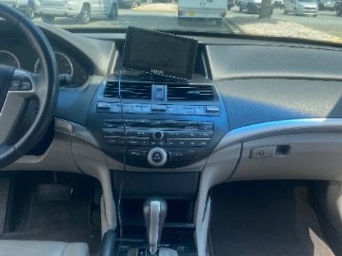 Used 2010 Honda Accord EX-L image 14