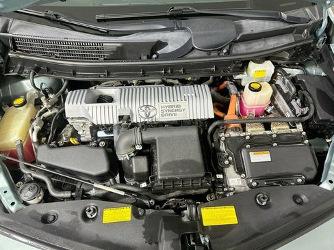 Used 2014 Toyota Prius V Three FWD image 10