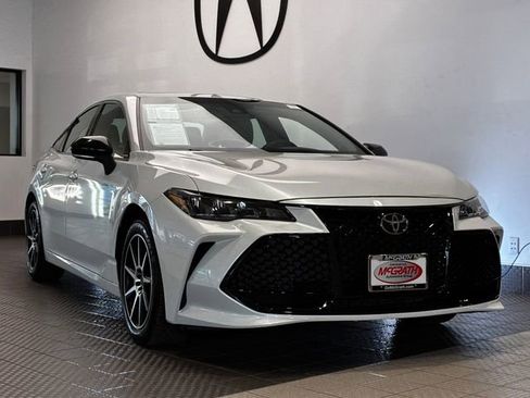 Used 2019 Toyota Avalon XSE w/ All Weather Liner Package image 2
