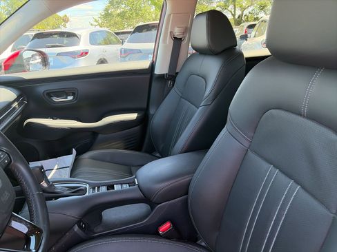Certified 2024 Honda HR-V EX-L image 11