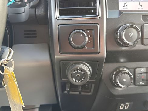 Used 2019 Ford F150 XLT w/ Equipment Group 302A Luxury AWD/4WD image 36