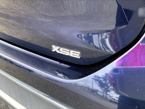 Used 2022 Toyota Highlander XSE FWD image 19