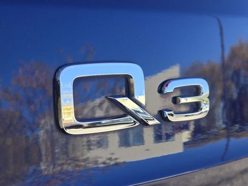 Used 2024 Audi Q3 2.0T Premium Plus image 13