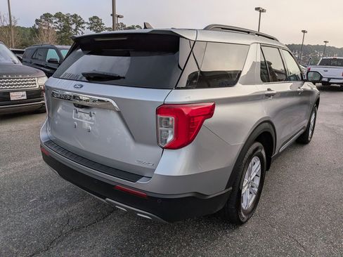 Certified 2023 Ford Explorer XLT w/ Equipment Group 202A image 4