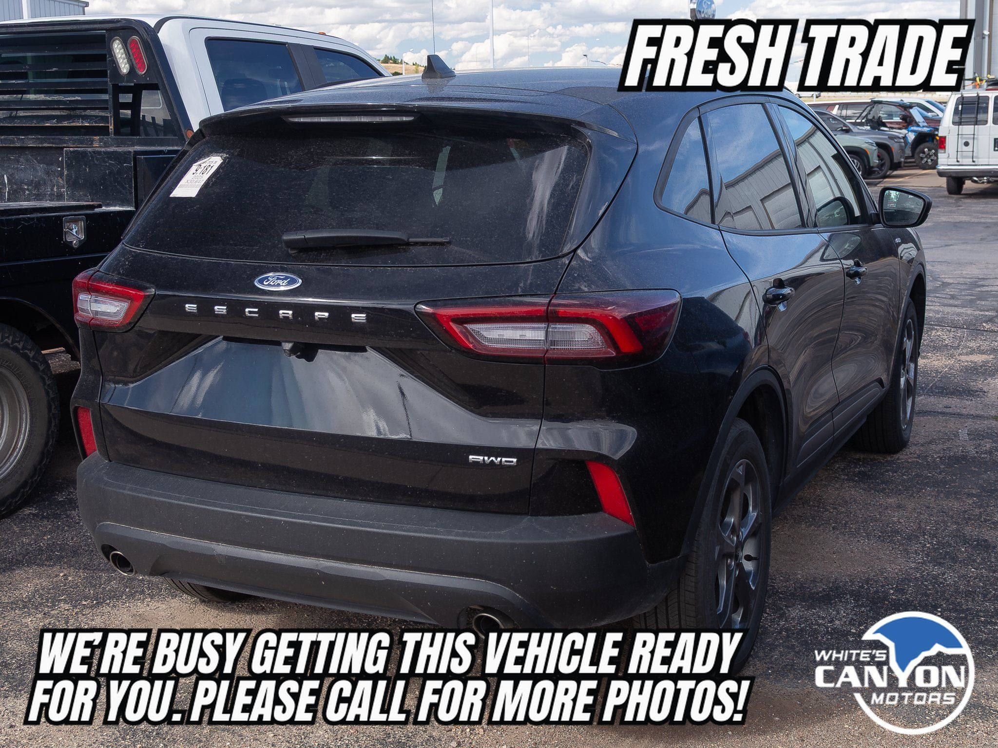 Used 2025 Ford Escape ST-Line AWD/4WD image 4