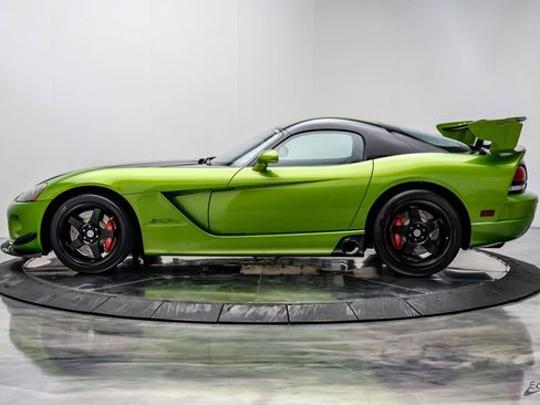 Used 2010 Dodge Viper ACR RWD image 8