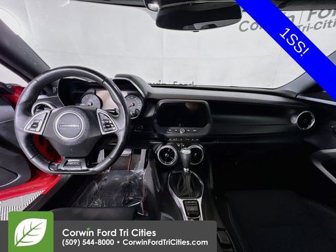Used 2017 Chevrolet Camaro SS RWD image 7