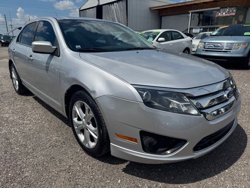 Used 2012 Ford Fusion SE image 2