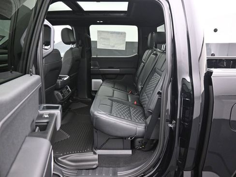 New 2025 Ford F150 Lariat w/ Equipment Group 502A High image 21