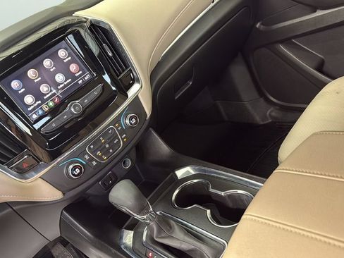 Used 2023 Chevrolet Traverse LS w/ Safety Package FWD image 20