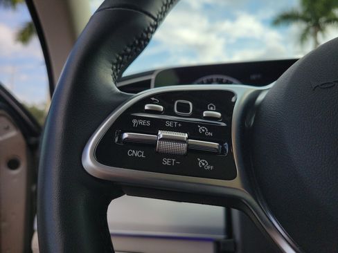 Certified 2023 Mercedes-Benz GLE 450 4MATIC image 33