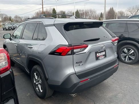 Used 2025 Toyota RAV4 XLE w/ Convenience Package image 4