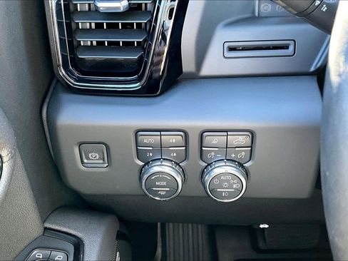 Certified 2025 GMC Sierra 1500 AT4 AWD/4WD image 26