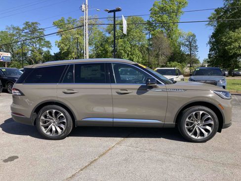New 2025 Lincoln Aviator Reserve image 2