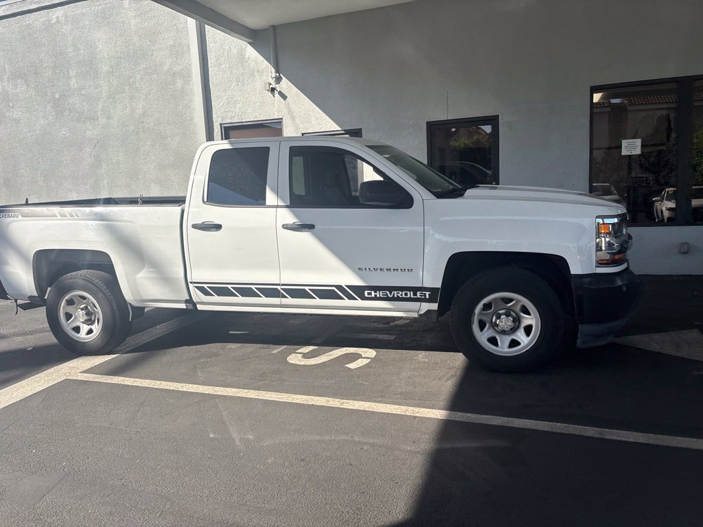 Used 2019 Chevrolet Silverado 1500 W/T RWD image 3