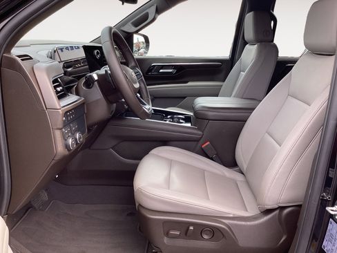 Used 2026 Chevrolet Tahoe LT AWD/4WD image 29