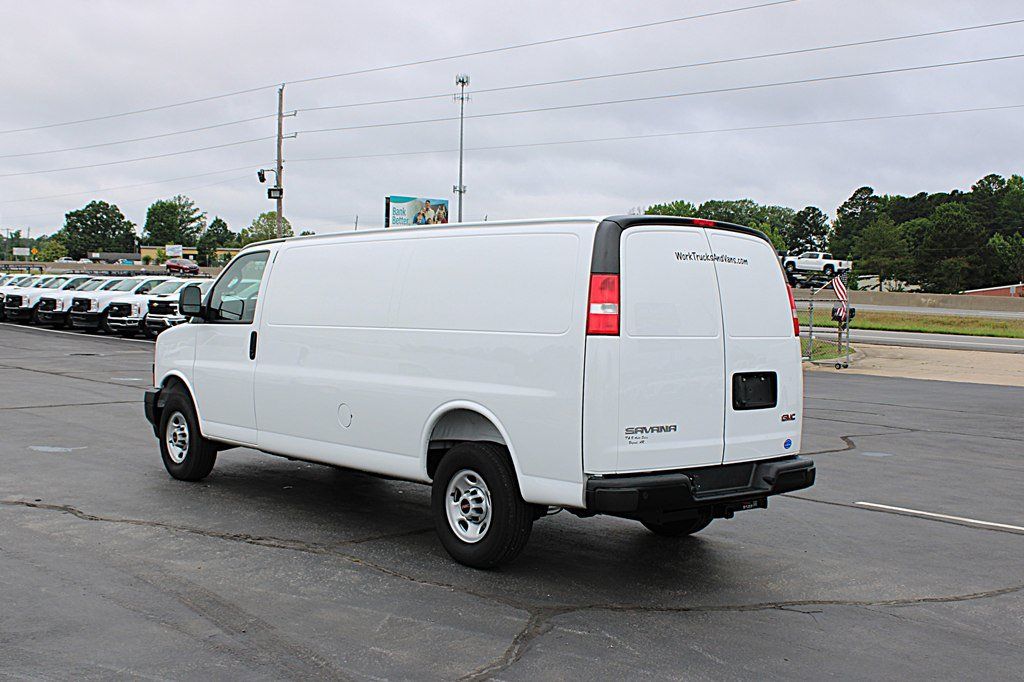 Used 2025 GMC Savana 2500 Extended w/ Driver Convenience Package RWD image 4