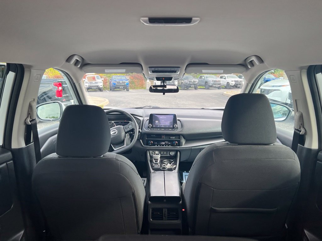 Certified 2025 Nissan Rogue SV AWD/4WD image 34