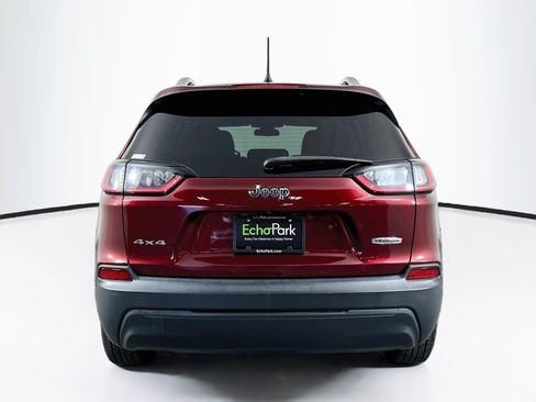 Used 2019 Jeep Cherokee Latitude w/ Cold Weather Group AWD/4WD image 7