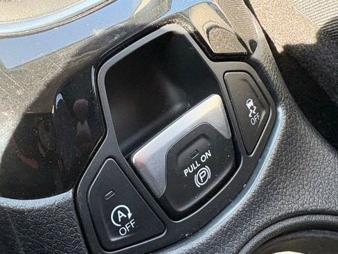 Used 2018 Jeep Compass Limited w/ Safe & Security Group AWD/4WD image 23
