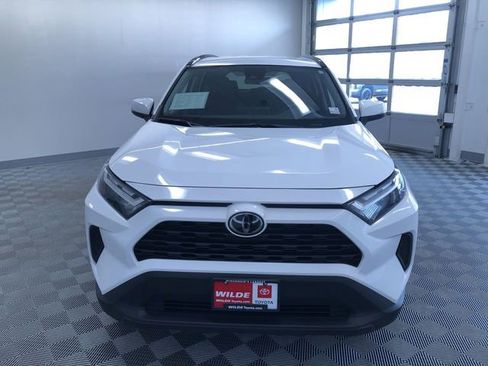 Used 2025 Toyota RAV4 XLE AWD/4WD image 15