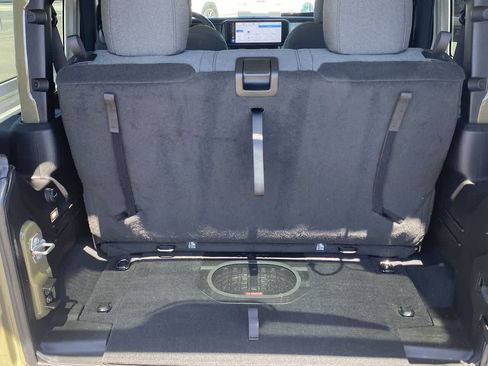 Used 2025 Jeep Wrangler Sport AWD/4WD image 22