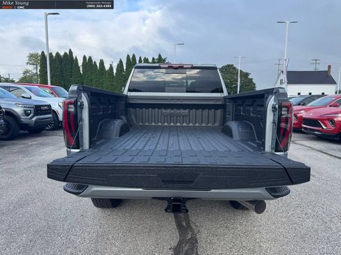 New 2026 GMC Sierra 2500 AT4 w/ AT4 Premium Plus Package AWD/4WD image 5