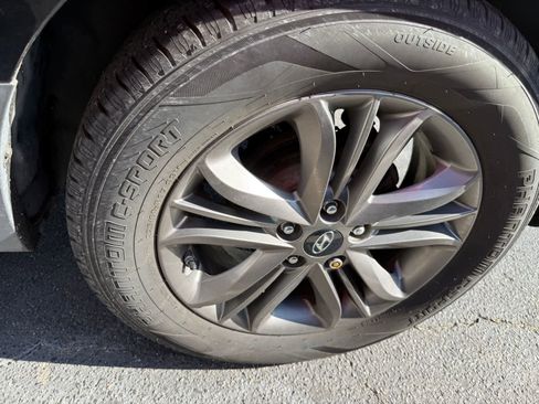 Used 2015 Hyundai Tucson GLS image 3