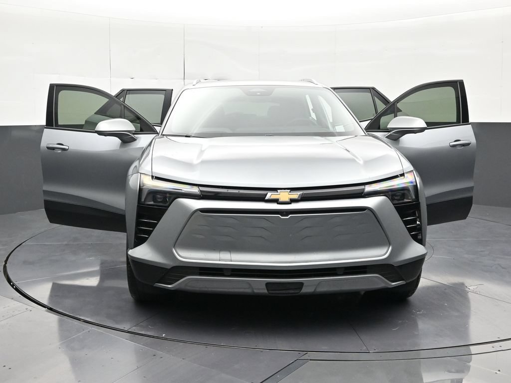 Used 2024 Chevrolet Blazer EV LT AWD/4WD image 32