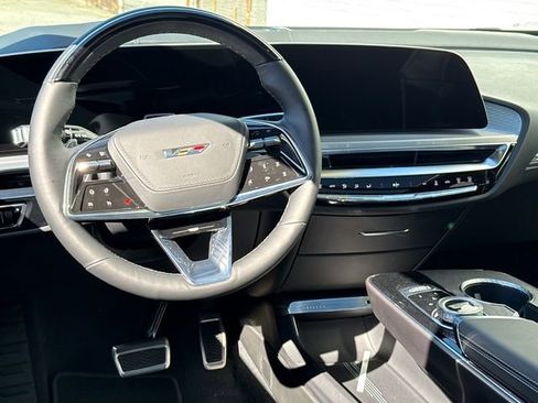 New 2026 Cadillac Lyriq V image 6