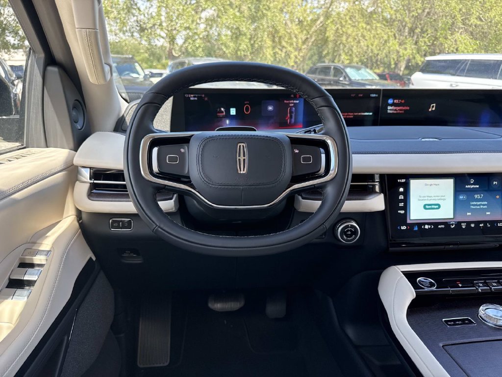 New 2027 Lincoln Navigator Reserve AWD/4WD image 18