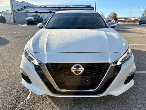 Used 2020 Nissan Altima 2.5 SR w/ Premium Package image 8