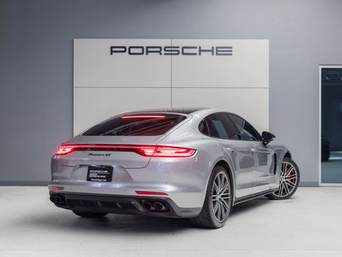 Certified 2023 Porsche Panamera 4S image 7