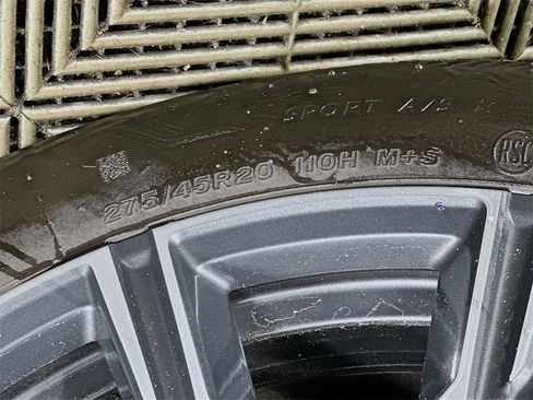 Used 2021 BMW X5 xDrive40i w/ M Sport Package image 32