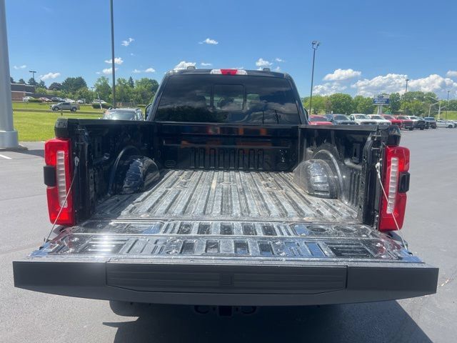 Used 2023 Ford F250 Lariat w/ Lariat Ultimate Package AWD/4WD image 11
