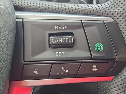 Used 2025 Mitsubishi Outlander SE FWD image 17
