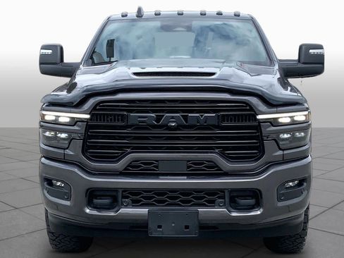Used 2025 RAM 2500 Laramie AWD/4WD image 4