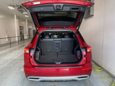 Used 2022 Mitsubishi Outlander SE image 7