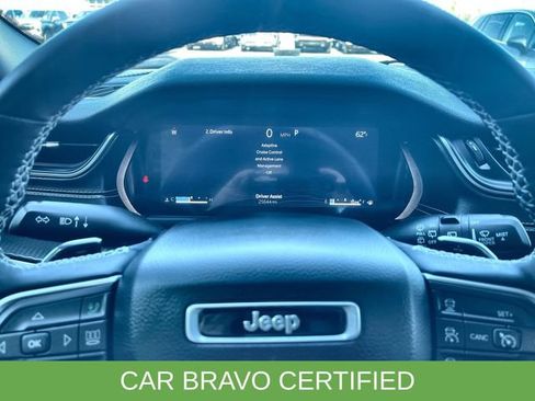 Used 2024 Jeep Grand Cherokee Altitude AWD/4WD image 12