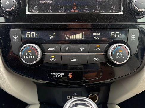 Used 2020 Nissan Rogue Sport SL image 22