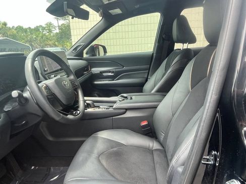 Used 2025 Toyota Grand Highlander AWD Hybrid image 11