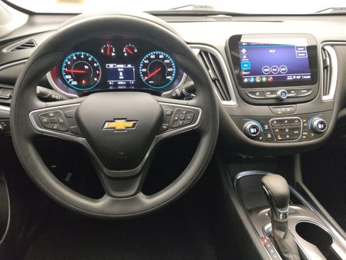 Used 2022 Chevrolet Malibu LT FWD image 22