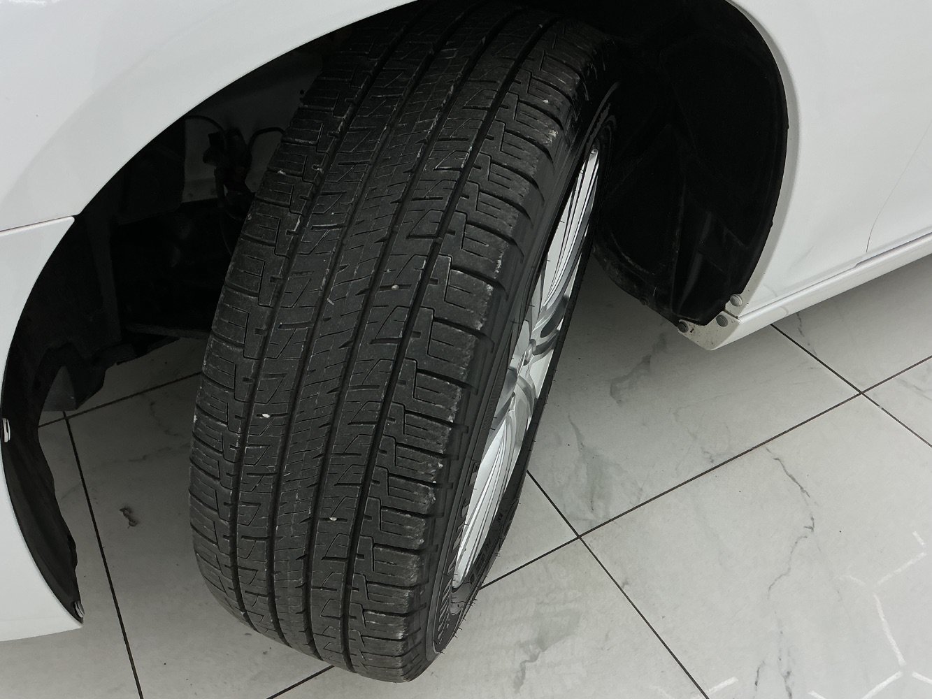 Used 2011 Chrysler 300 C AWD/4WD image 47