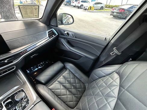 Used 2024 BMW X5 xDrive40i image 11