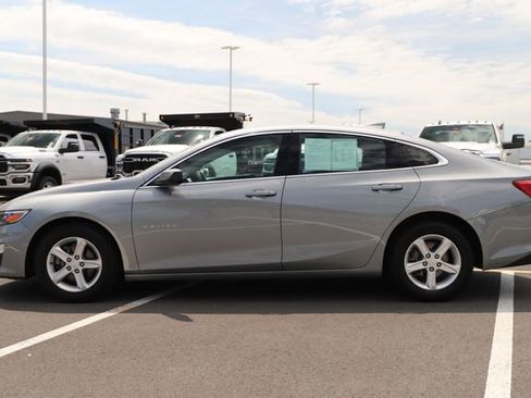Used 2024 Chevrolet Malibu LT FWD image 4